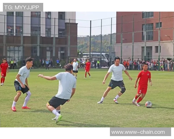 香港足球明星队莅临玉溪展开友谊赛活动助力地方足球发展